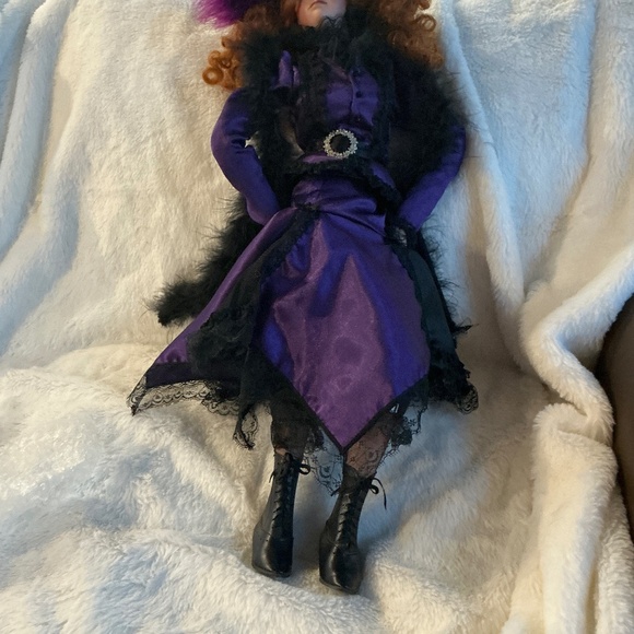 Vintage 2003 Jan McLean Exclusively Yours Porcelain Doll “Pearl” French Floozie - Picture 1 of 6